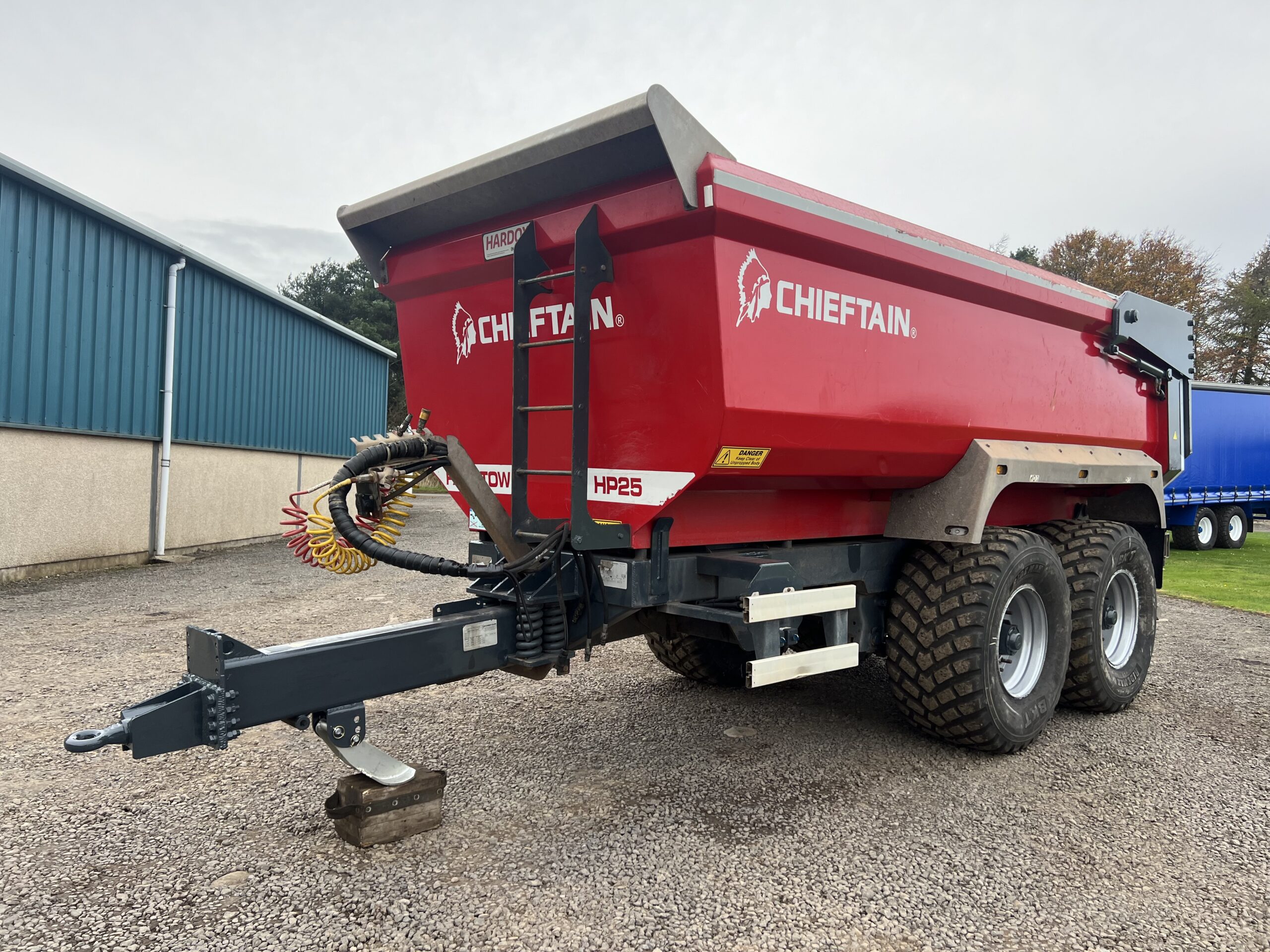 Cheiftain HP25 Hardox Fast Tow Dump Trailer Do The Deals